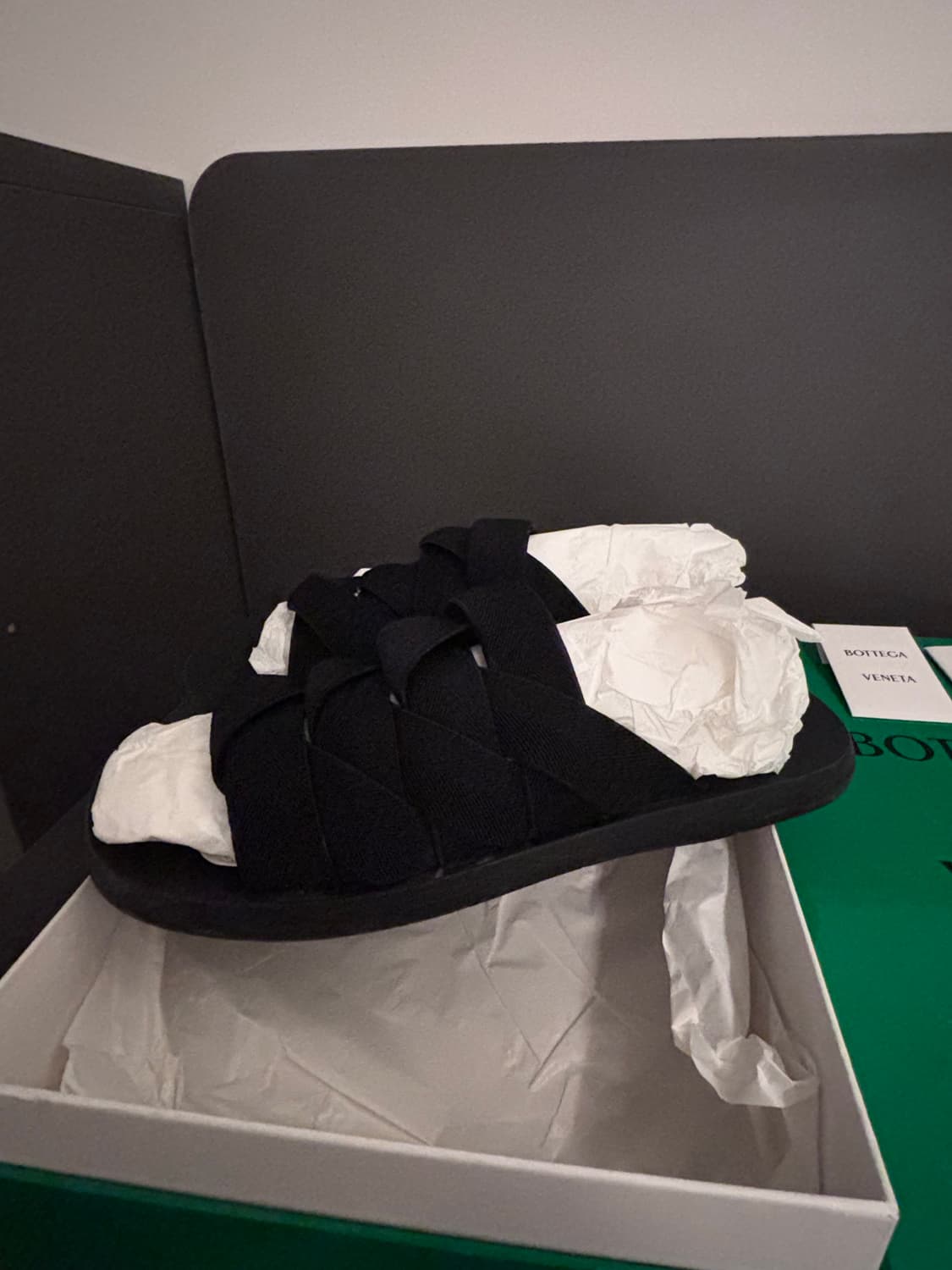 (280)보테가베네타 플랫 뮬 블랙 상품이미지4