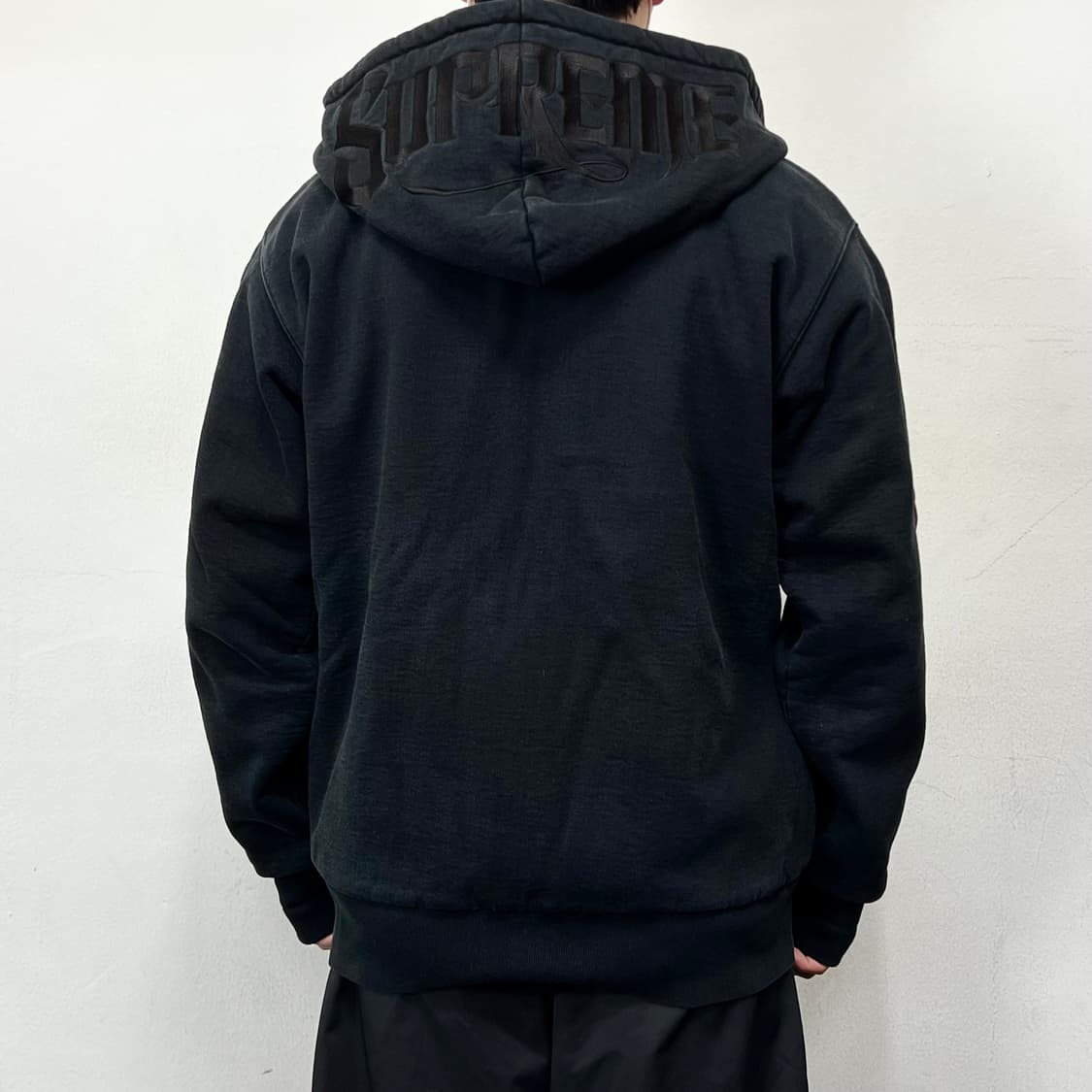 슈프림 아플리케 로고 써멀 후드집업 블랙  상품이미지5