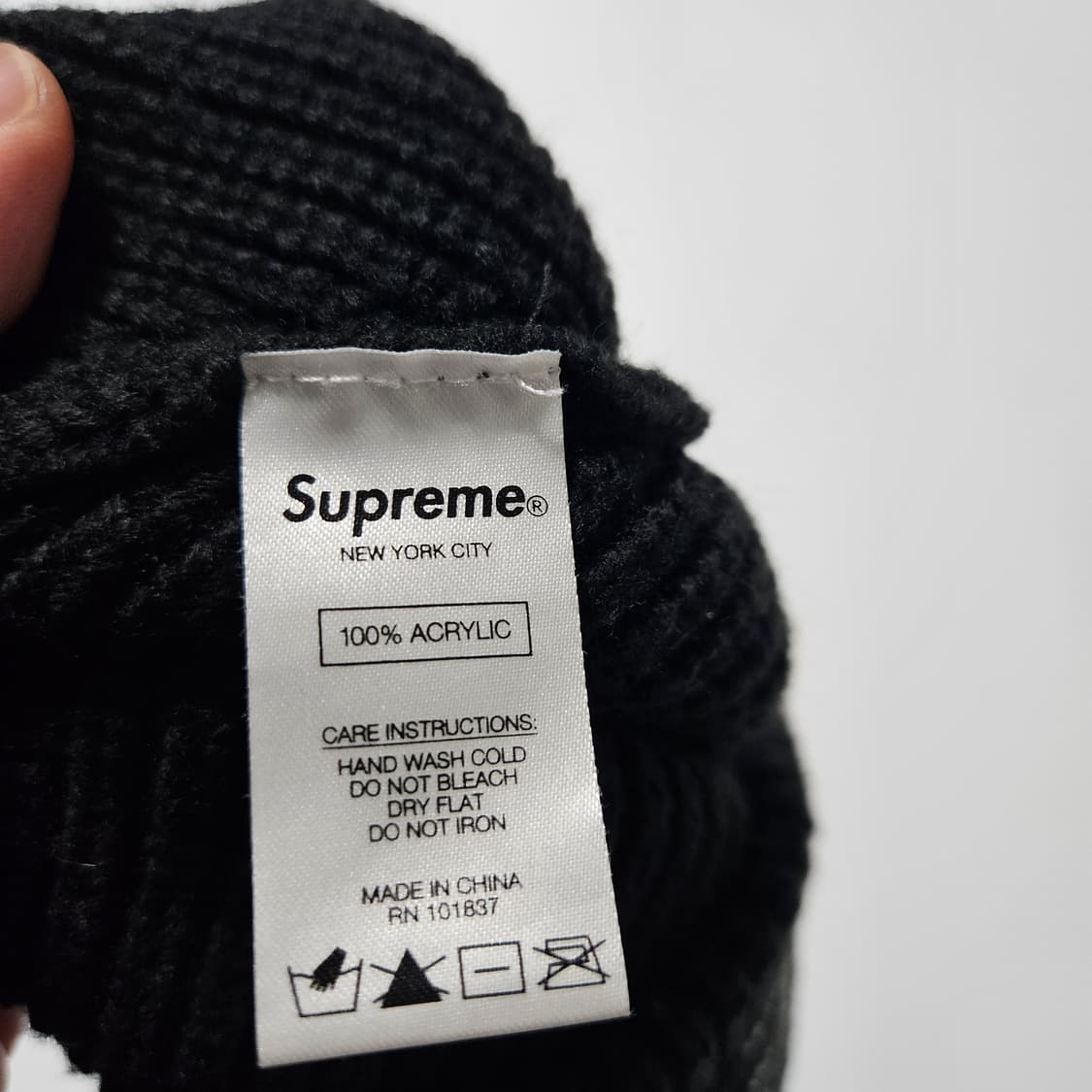 슈프림 월드 페이머스 비니 상품이미지3