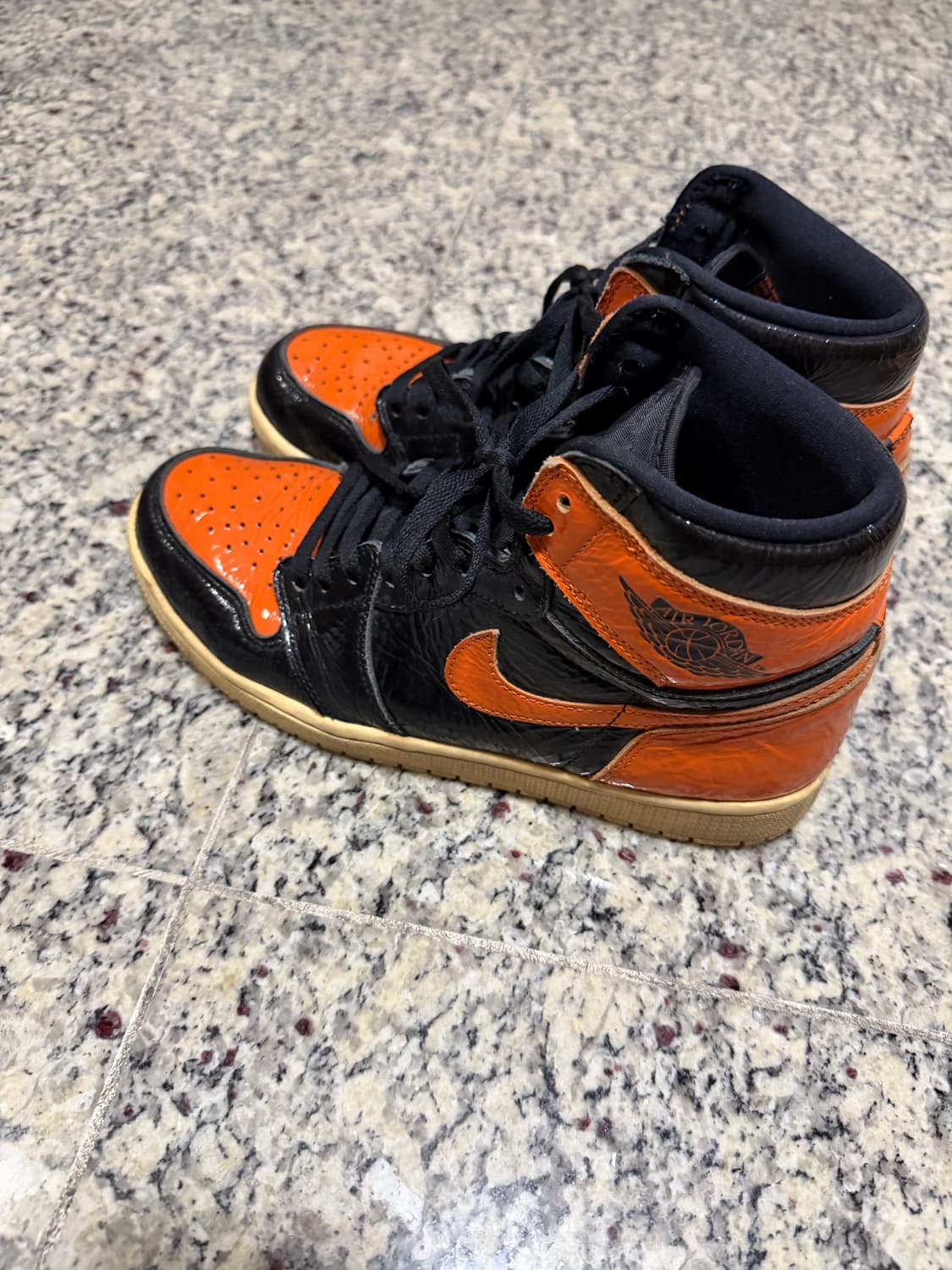 조던 1 레트로 하이 쉐터드 백보드 3.0 상품이미지4