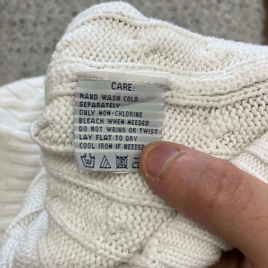 60 폴로 브이넥 니트 화이트 상품이미지5