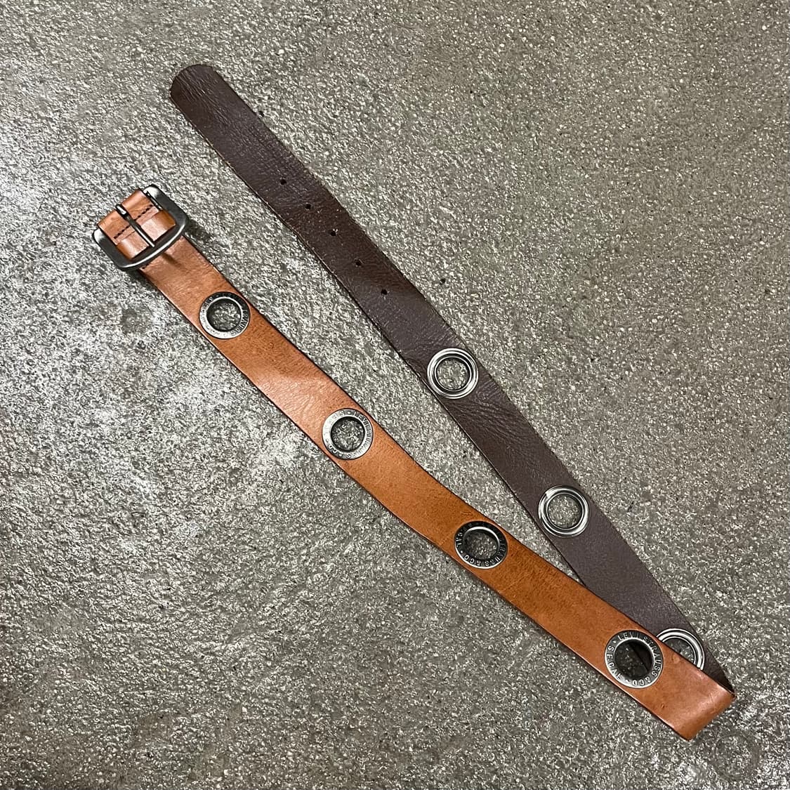 리바이스 아일렛 레더 벨트 (30-34”) 상품이미지2