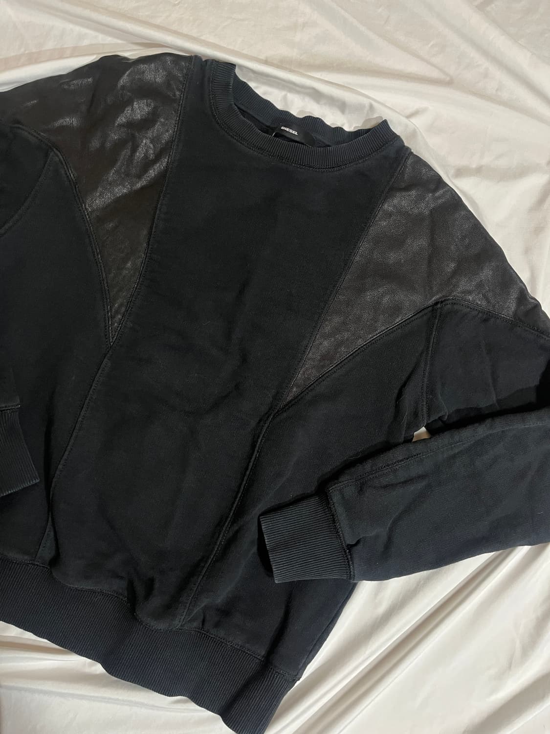 디젤 램 스킨 양가죽 포인트 맨투맨 상품이미지3