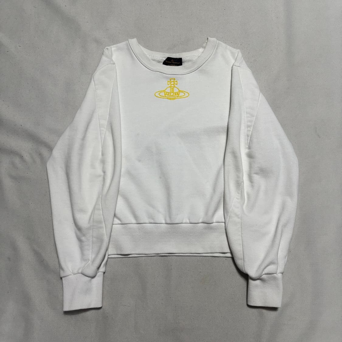 36 비비안웨스트우드 옐로우 로고 화이트 맨투맨 상품이미지2