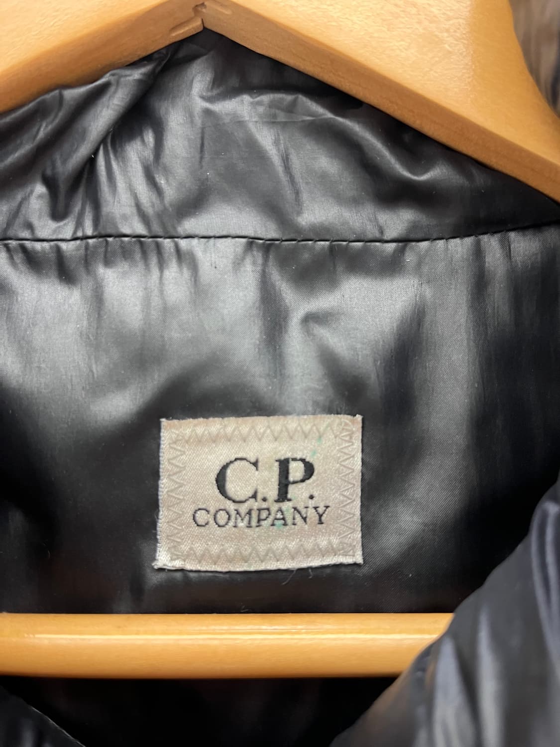 CP컴퍼니 경량패딩 상품이미지4
