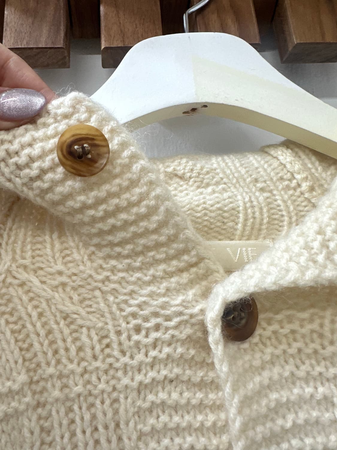 일본빈티지 핸드니트 울 87% 케이블 짜임 우드 버튼 니트 가디건 상품이미지4