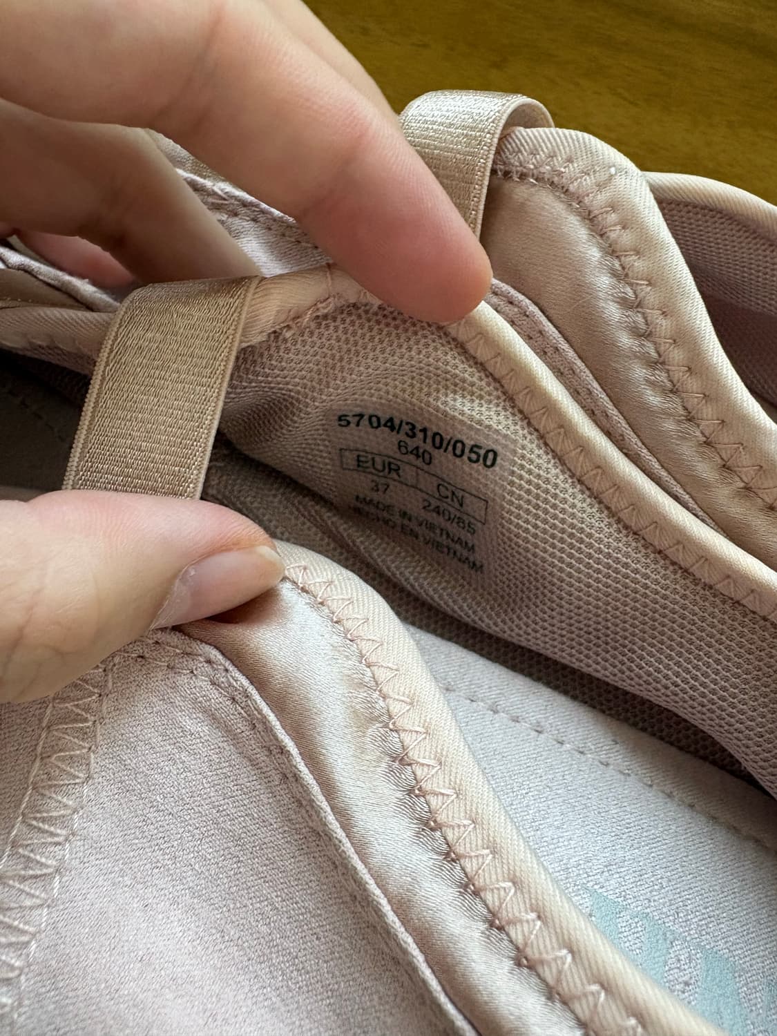 자라 새틴 스포츠 발레리나 플랫슈즈 상품이미지3