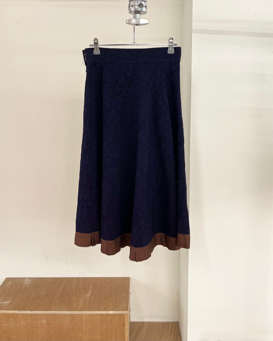 컬러 네이비 코튼 미디스커트 상품이미지4