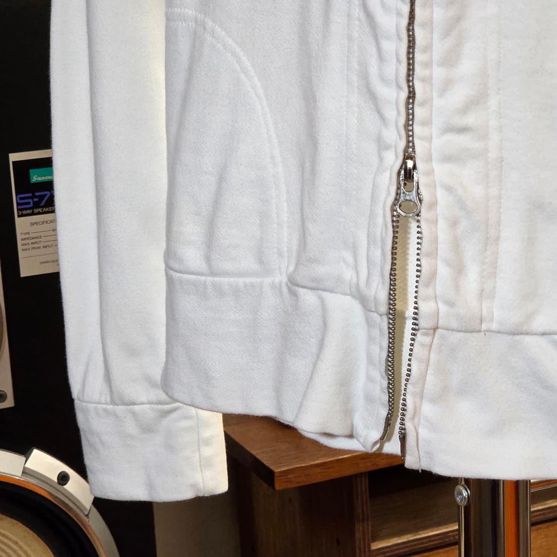 JPN 화이트 절개 라인 투웨이 후드집업 상품이미지3