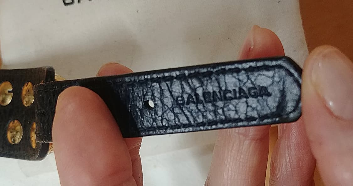 발렌시아가 Balenciaga 자이언트 커프 레더 팔찌 (네이비/골드) 상품이미지5