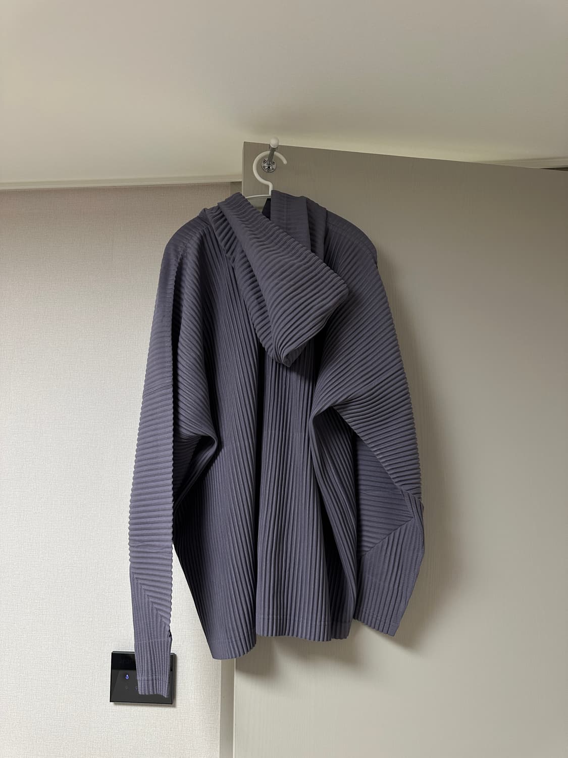 [4]옴므플리세 후드 아노락 먼슬리 퍼플 그레이 상품이미지2