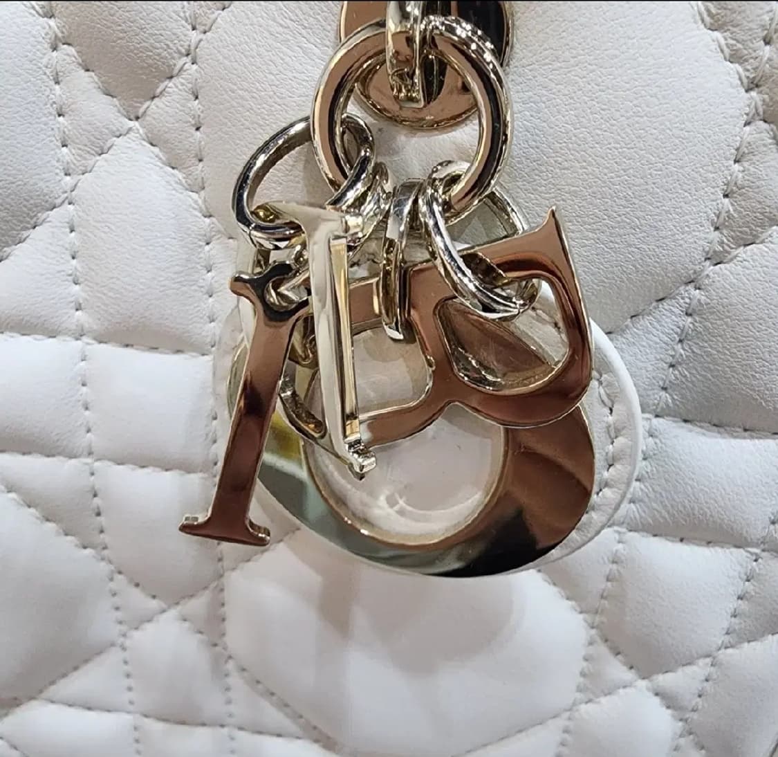 디올 북토트 스몰백 레더 라떼 25.06월 +이너백 상품이미지9