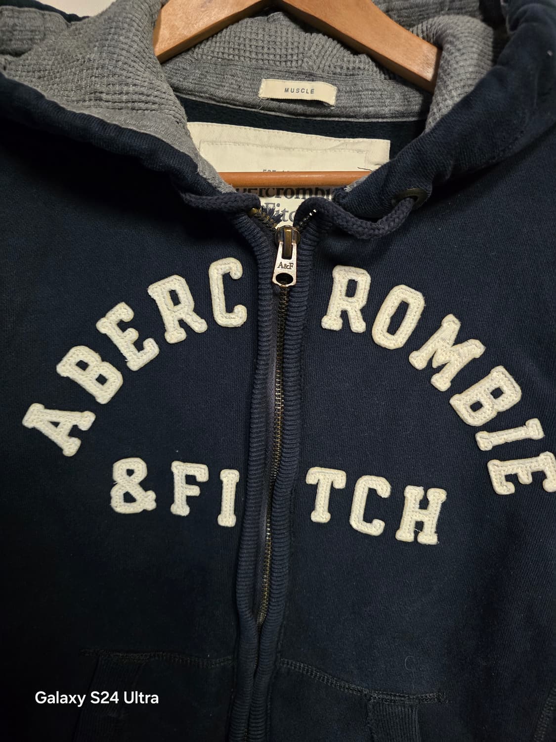 아베크롬비 네이비 약기모 후드집업 M ✨️정품✨️
 상품이미지4