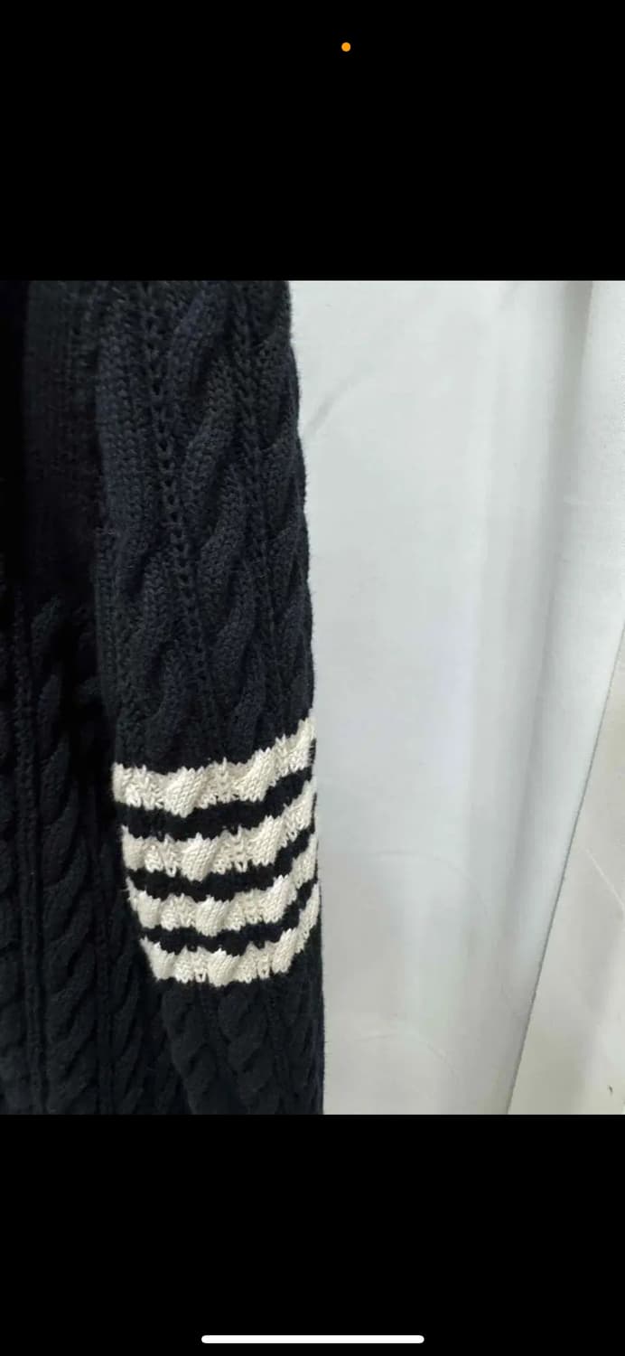 [5, 105] 톰브라운 꽈배기 니트 4선 완장 진한네이비 상품이미지2