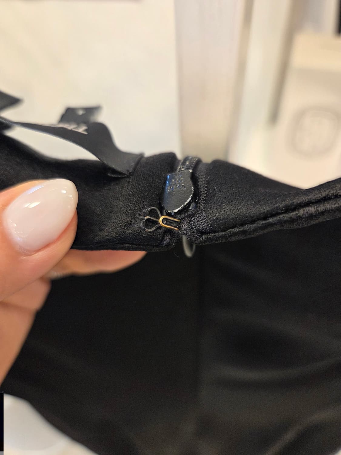 Theory 띠어리 블랙 슬리브리스 원피스 상품이미지6