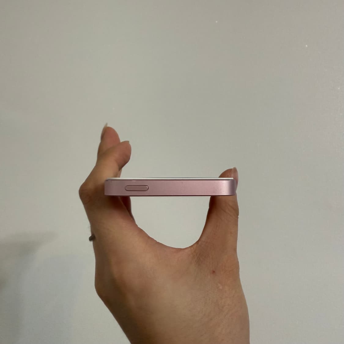 아이폰 se1 로즈골드 128g 상품이미지3