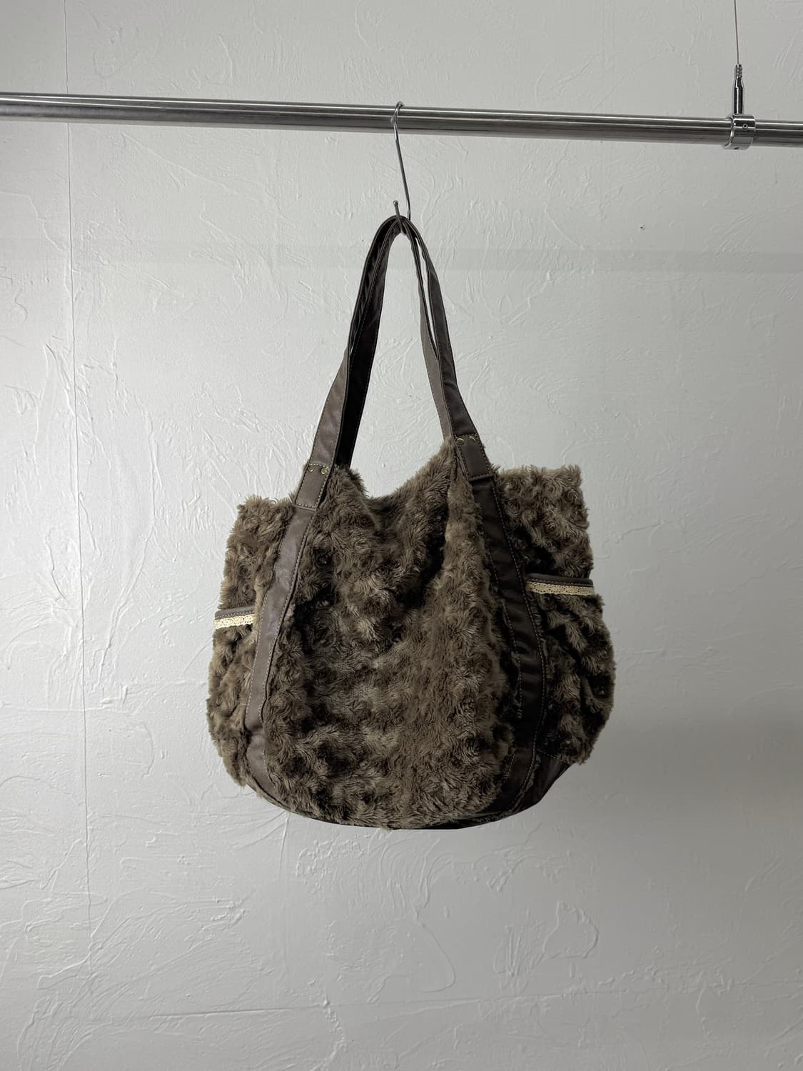 Hushush 퍼 숄더백 상품이미지5