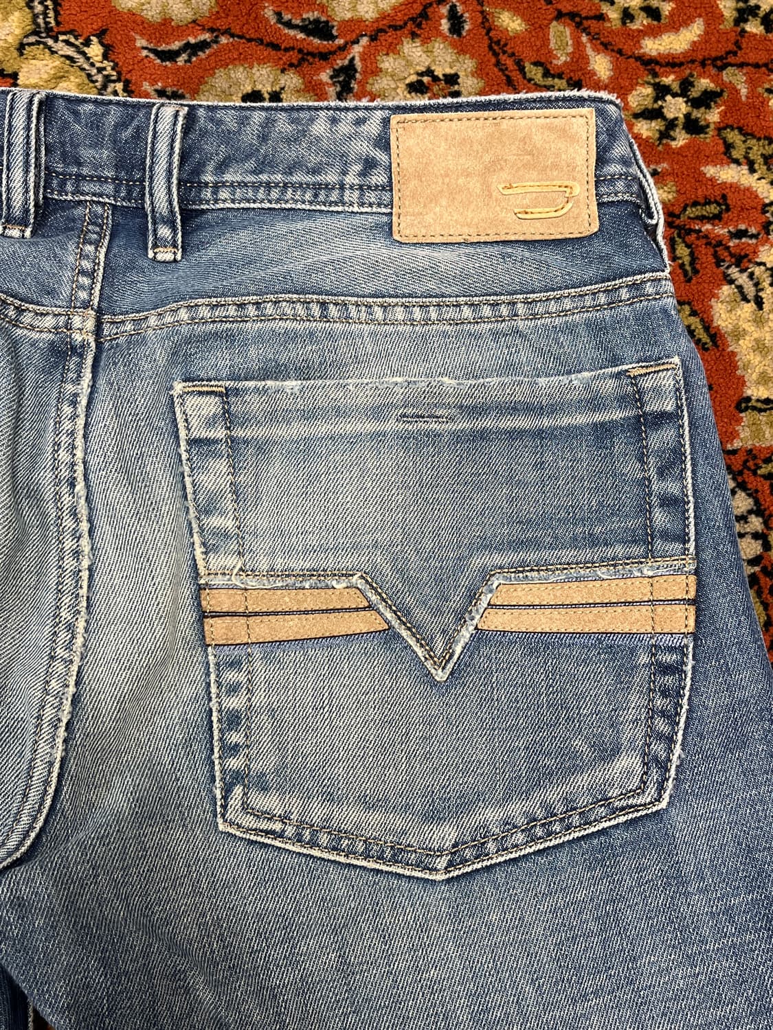 [30] 디젤 자티니 부츠컷 플레어진 데님팬츠  상품이미지4