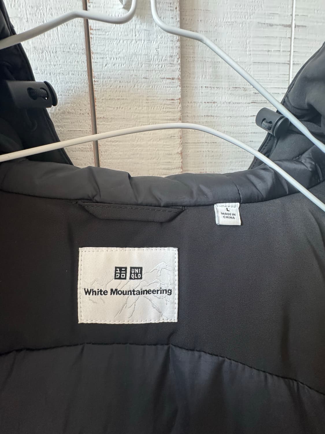 유니클로 화이트마운티니어링 하이브리드 다운파카 패딩 상품이미지5