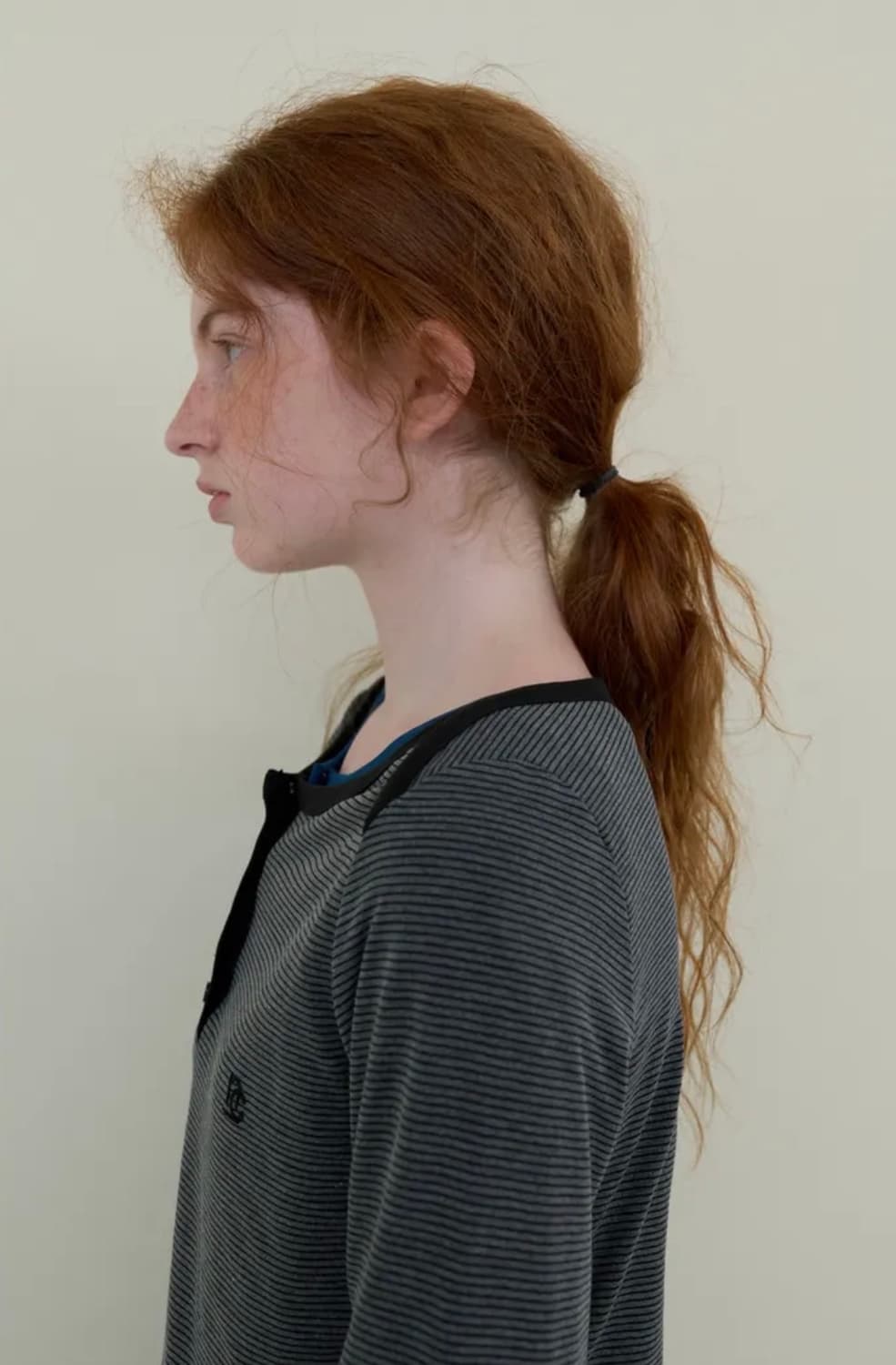 노컨텐츠 227 보트넥 스트라이프 블랙 단추 오프숄더 상품이미지4