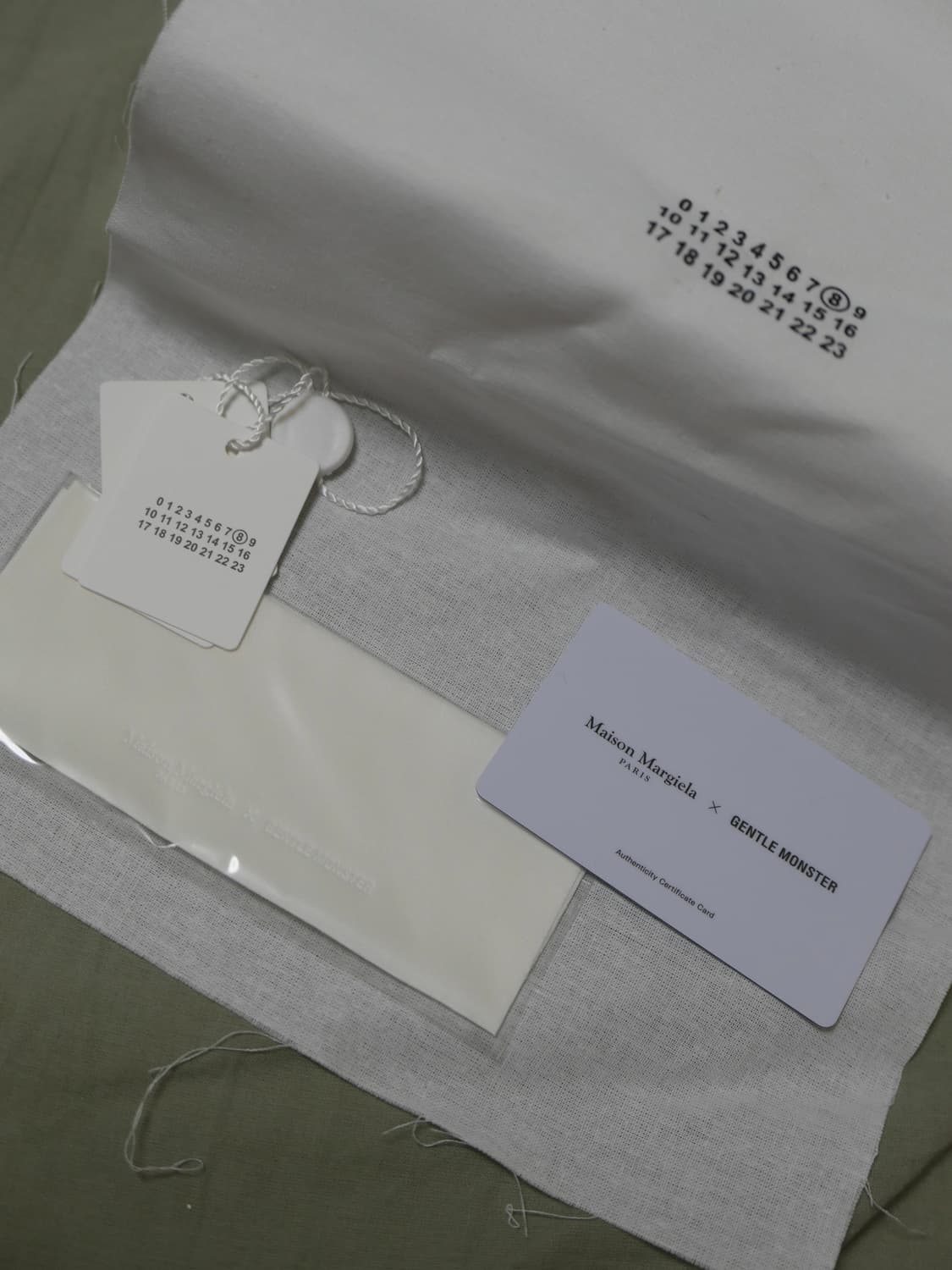 젠틀몬스터x메종마르지엘라 선글라스 mm005 Grey Black 상품이미지7