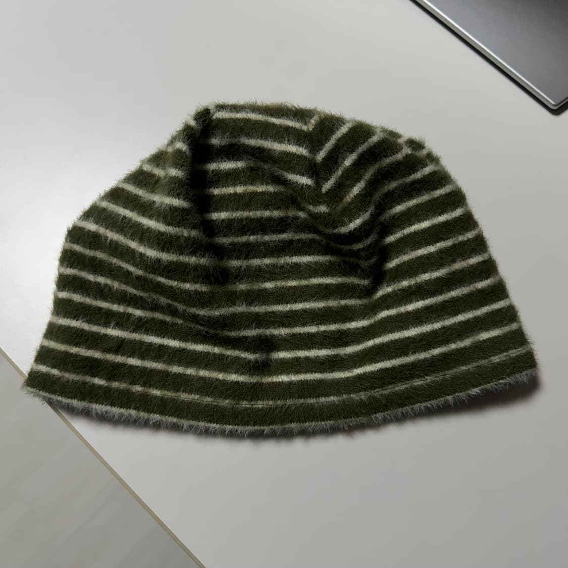 누셀렉 리버시블 헤어리 비니 네이비카키 상품이미지5