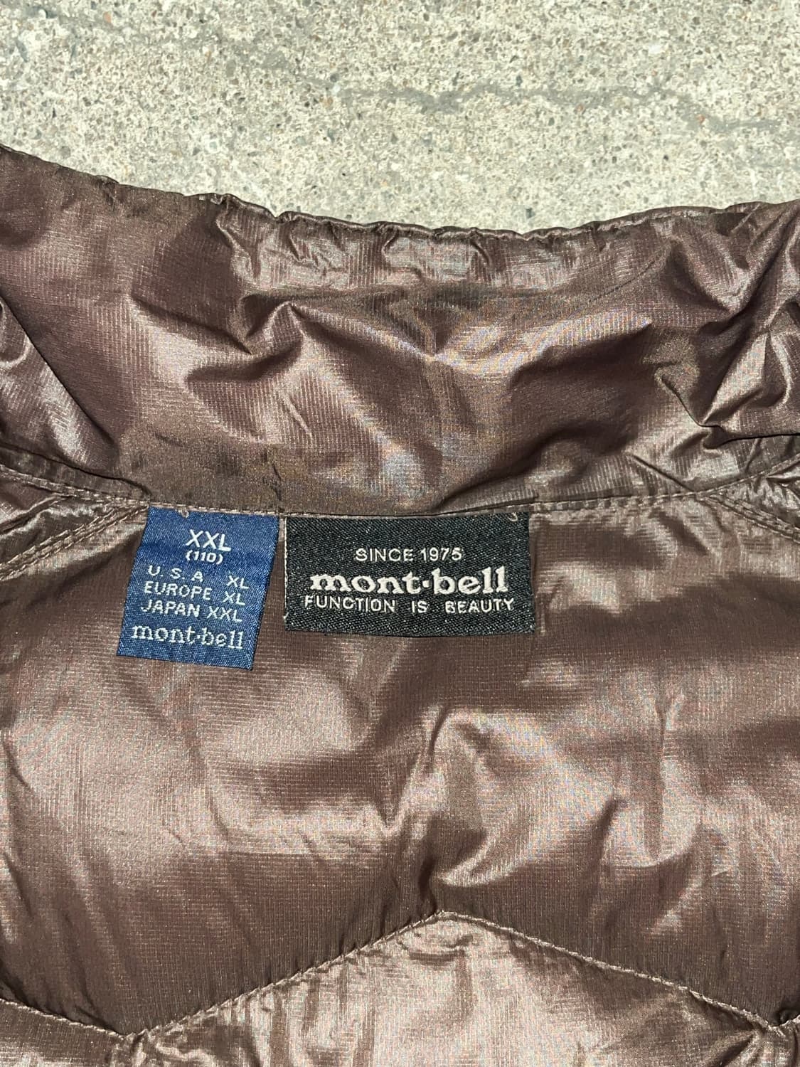 Mont-Bell Brown Light weight Down 상품이미지8