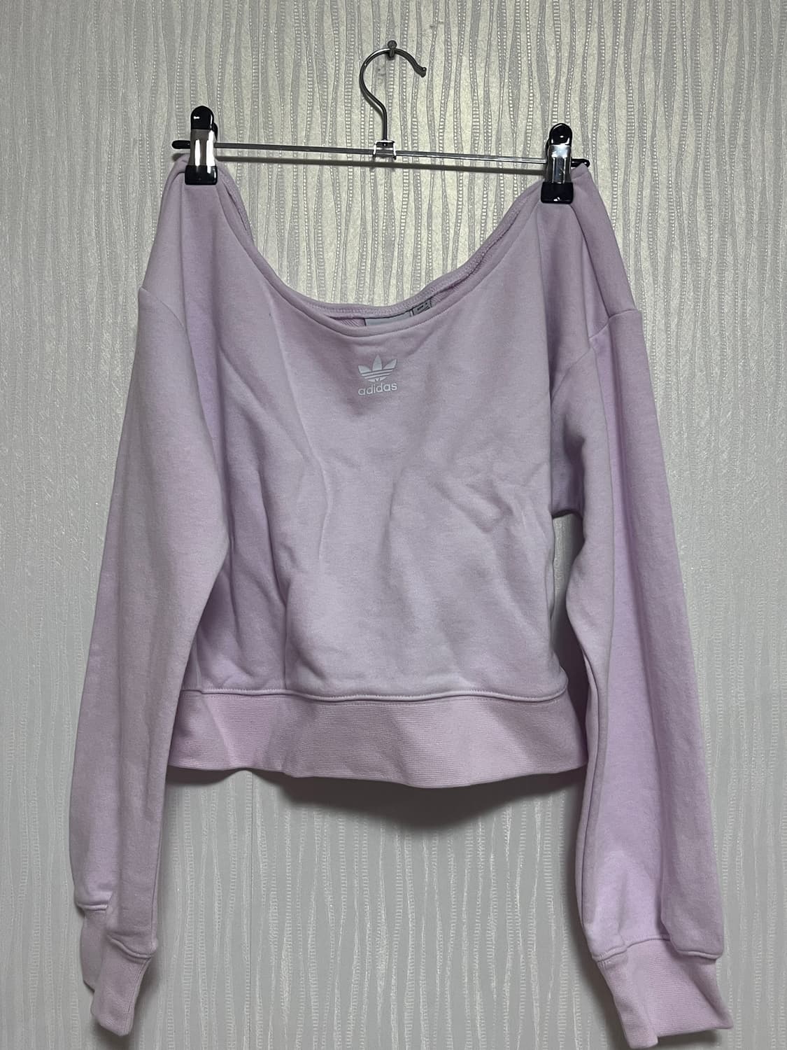 아디다스 연보라 오프숄더 맨투맨 상품이미지1