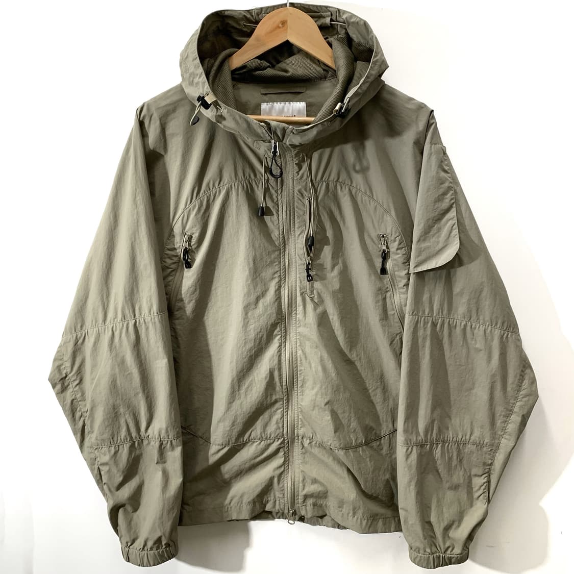 아웃스탠딩 테크니컬 바람막이  상품이미지1