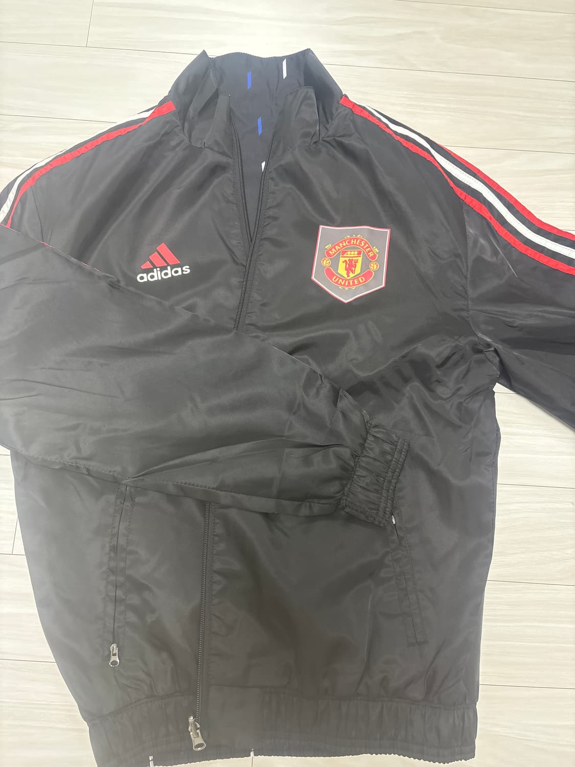 아디다스 맨유 바람막이 팝니다 상품이미지1
