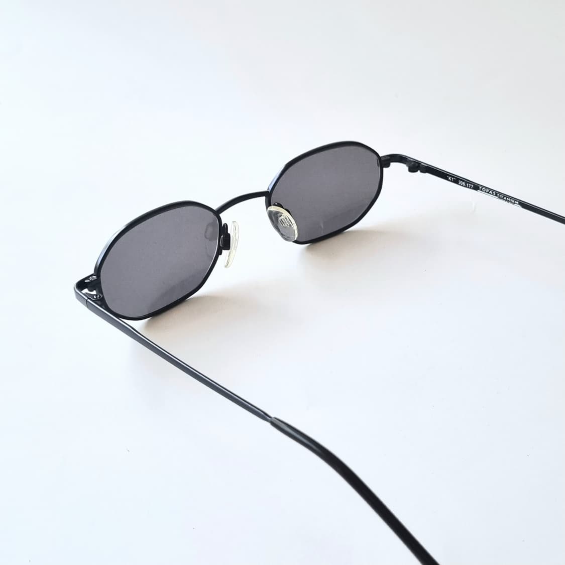 데드스탁 매트 블랙 헥사곤 슬림 선글라스 1782 상품이미지4