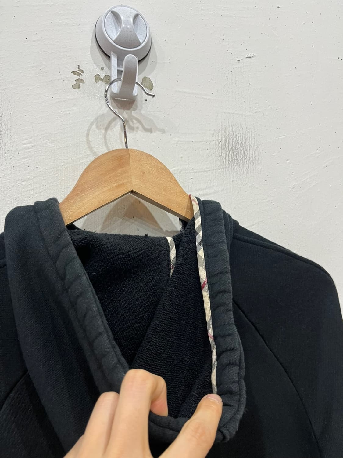 버버리 런던 로고 후드집업 블랙 상품이미지4