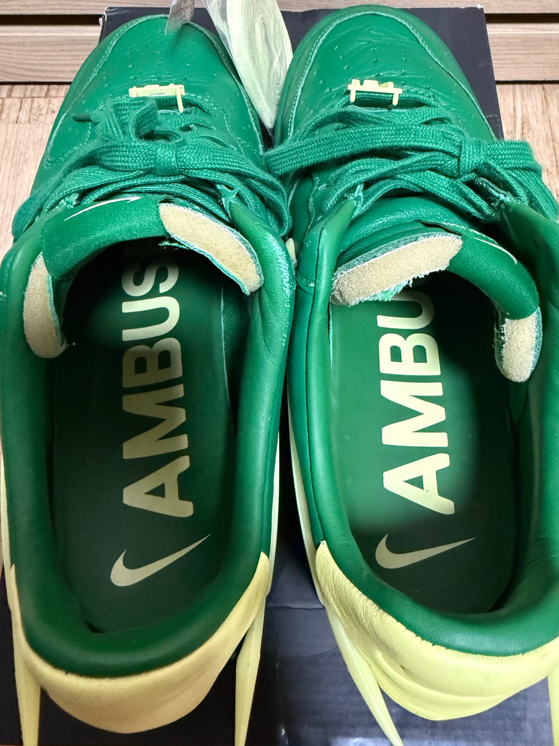 나이키 앰부쉬 에어포스 로우 그린 300 상품이미지4