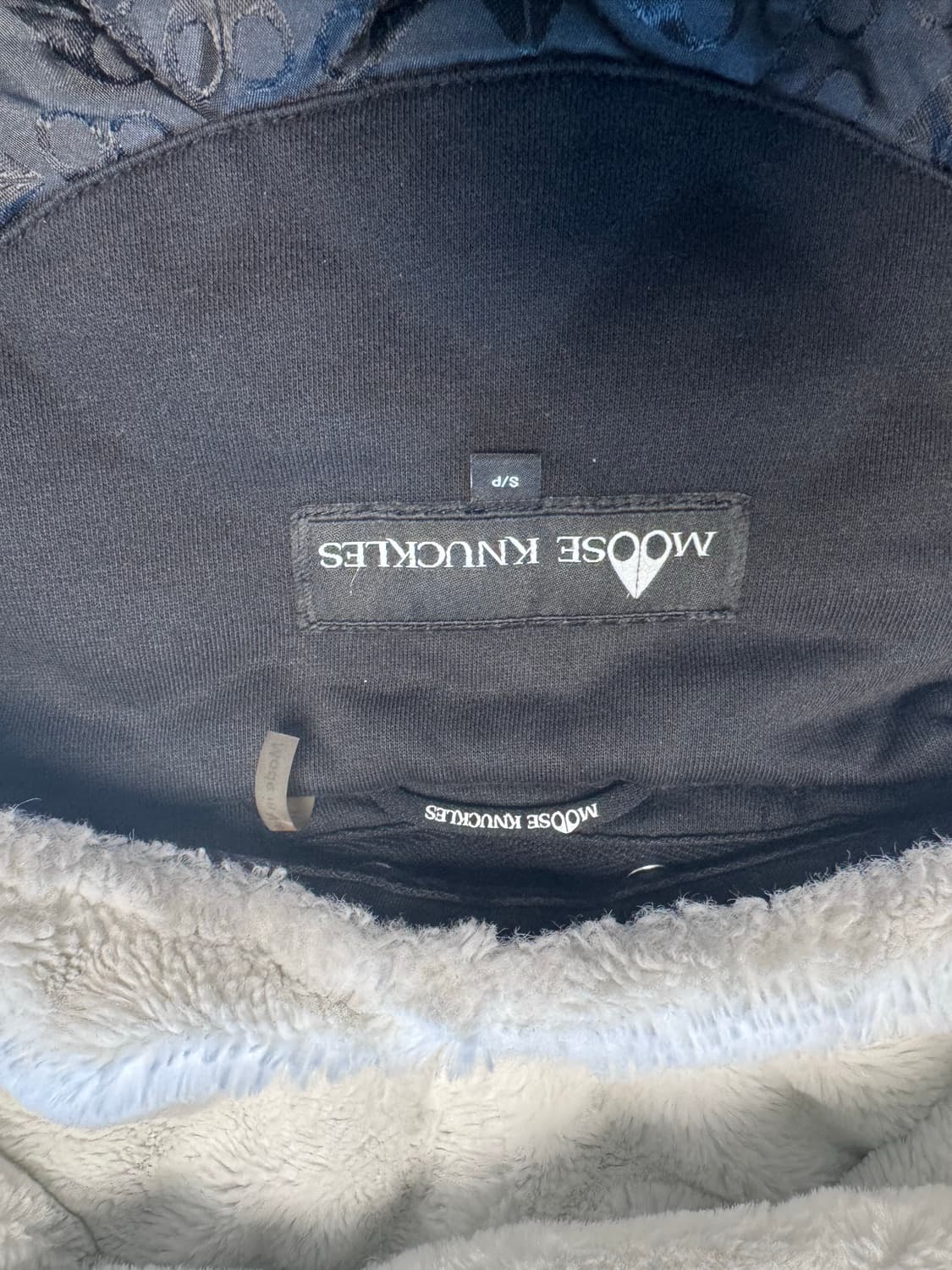 무스너클 버니 스웨터 블랙 남자 s사이즈 상품이미지4