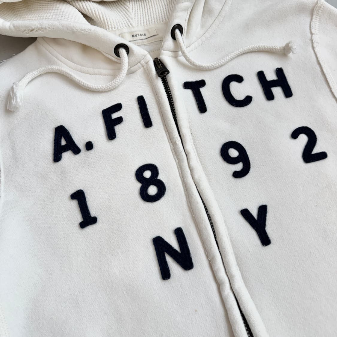 아베크롬비 Y2K 아치로고 후드집업 화이트 상품이미지3