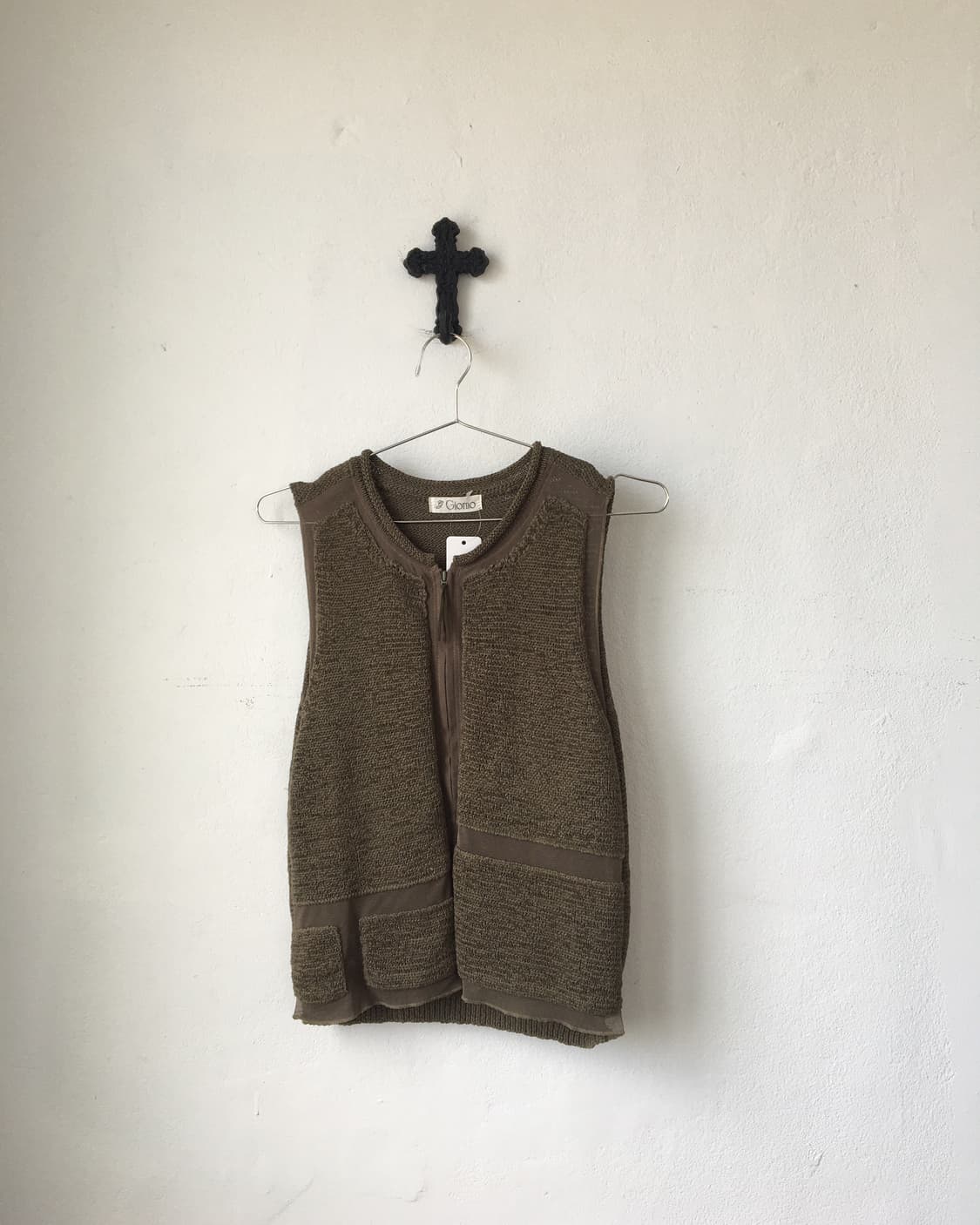 Line detail crochet zip up vest 상품이미지2