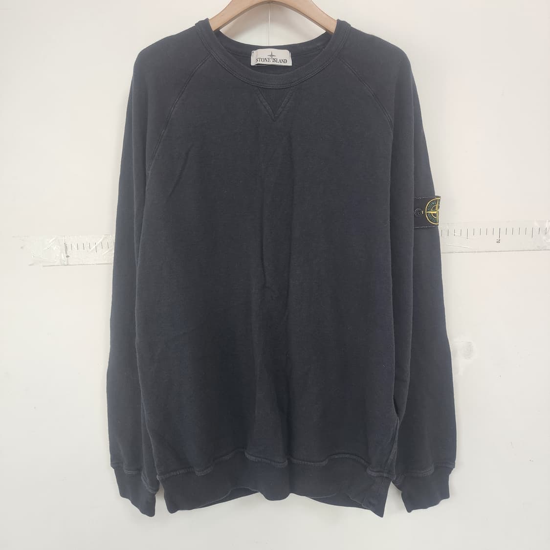 스톤아일랜드 블랙 맨투맨 상품이미지1