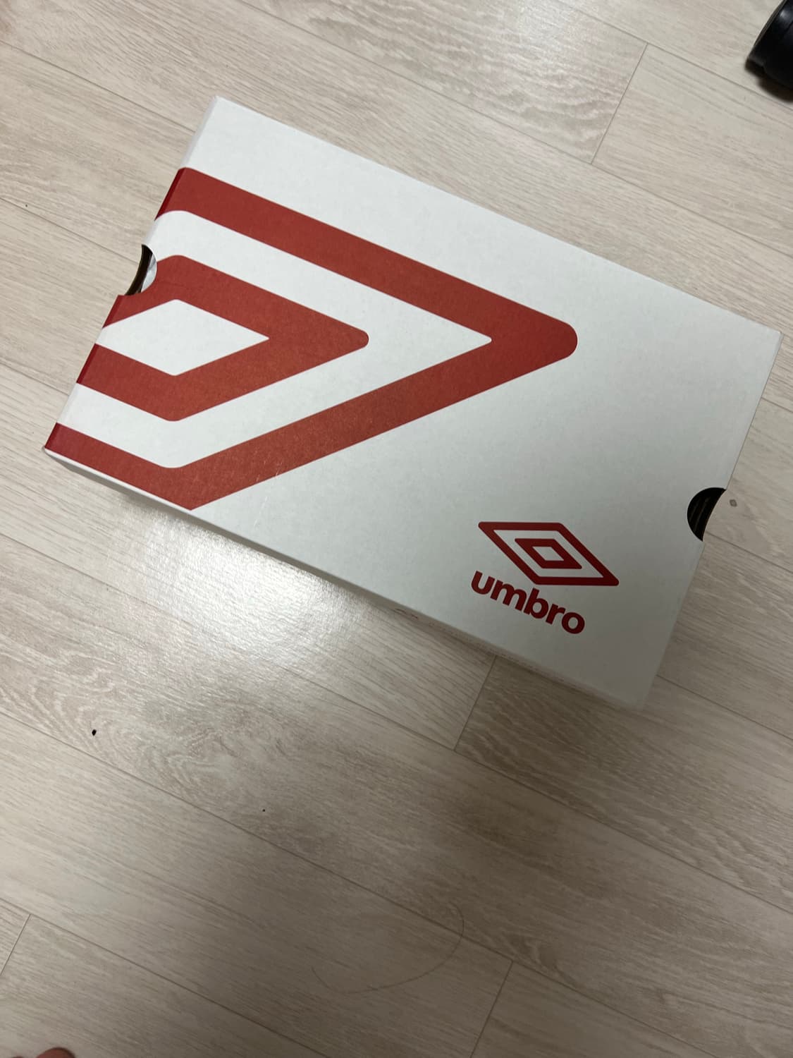 엄브로 제트윈드tf 상품이미지8