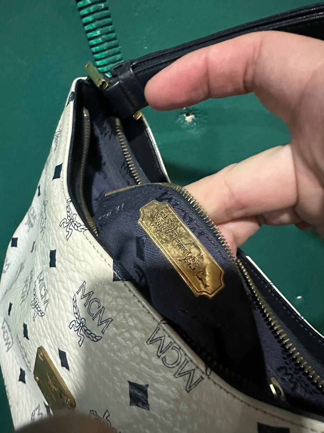 MCM 숄더백 화이트 상품이미지7