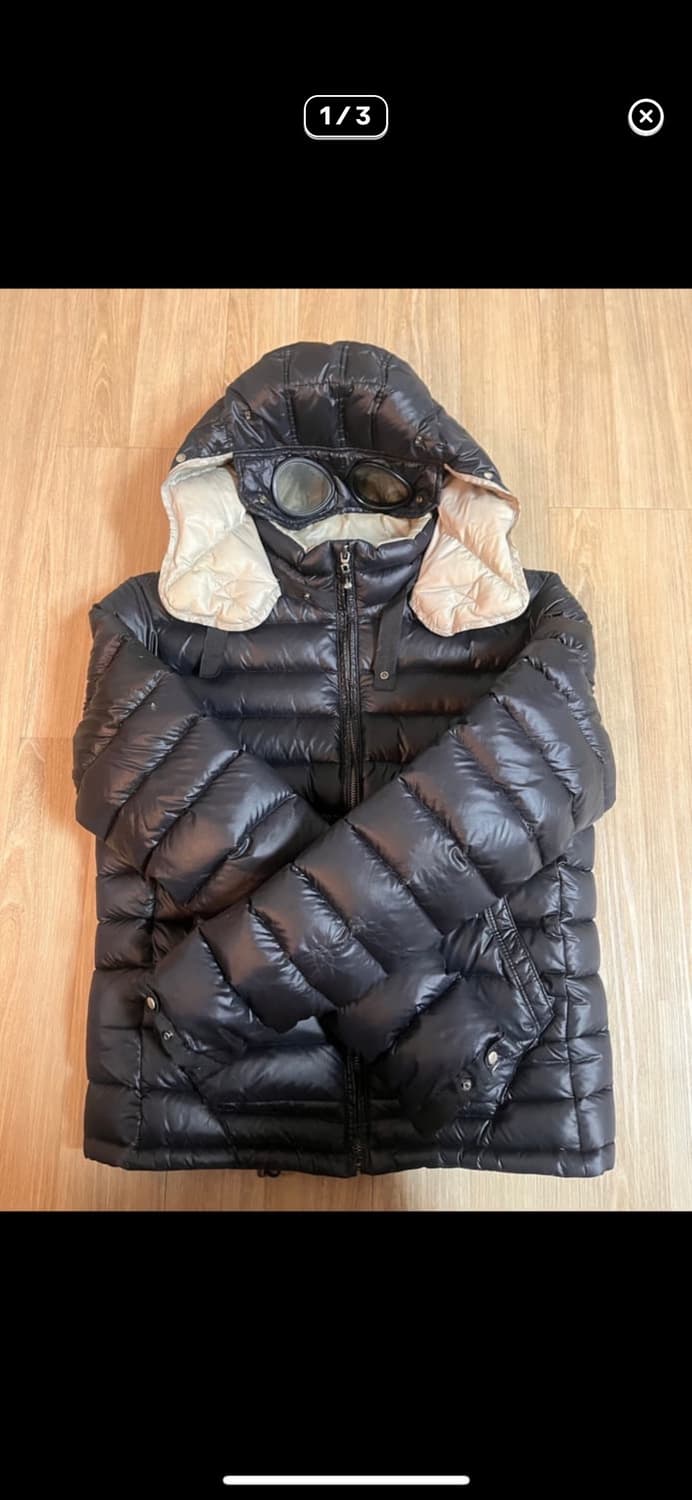 Cp컴퍼니 경량패딩 s 상품이미지1