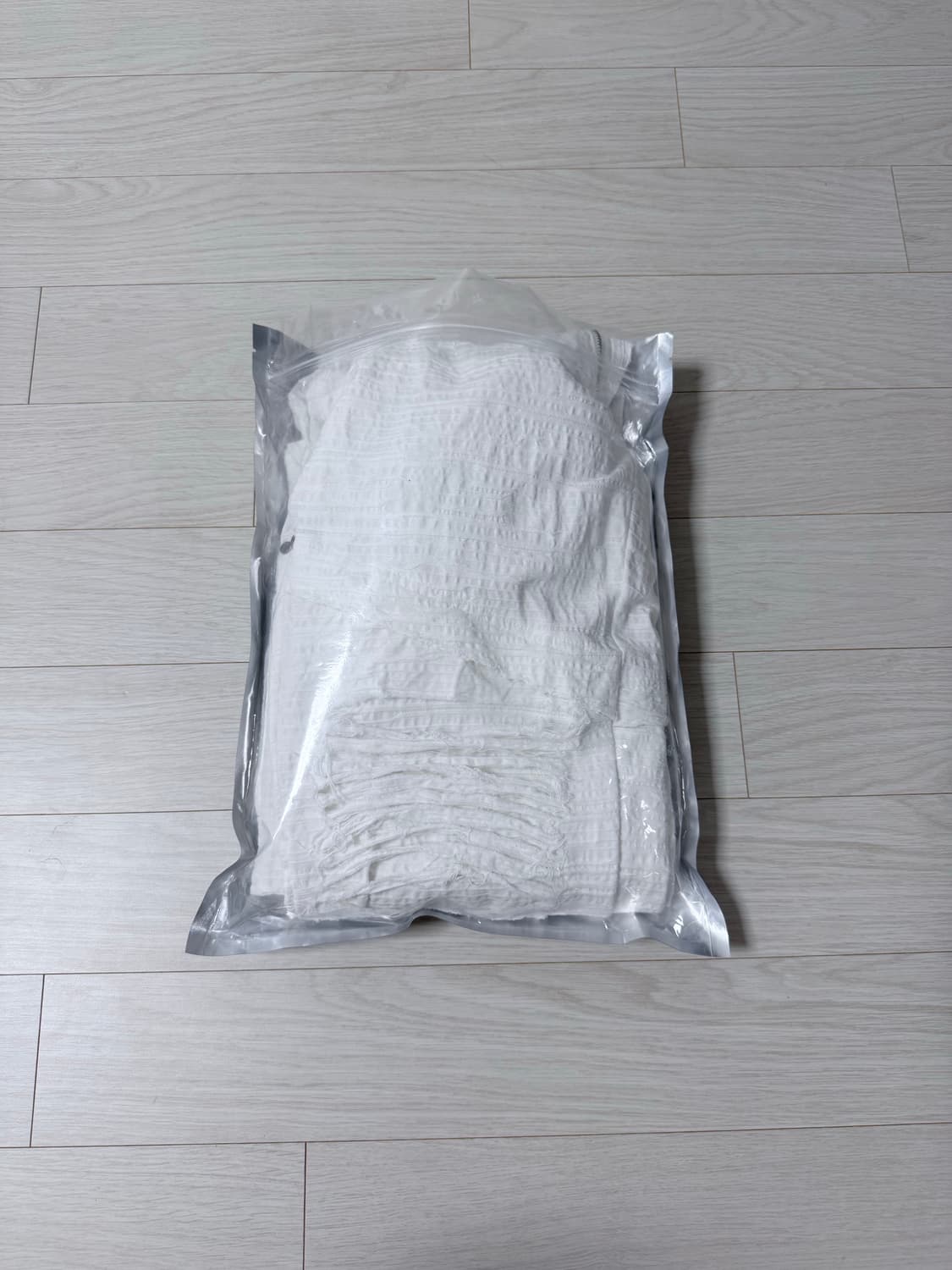 LECYTO 디스트레스드 화이트 크랙 팬츠 상품이미지7