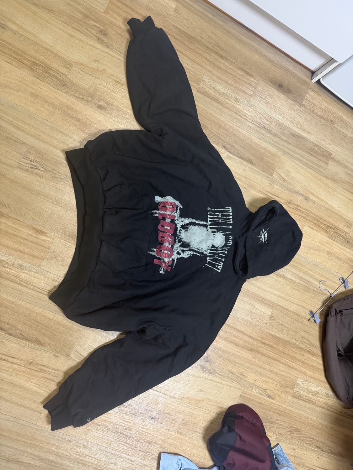 언더마이카 올드보이 더 라스트 왈츠 후드 블랙 크림슨  상품이미지3