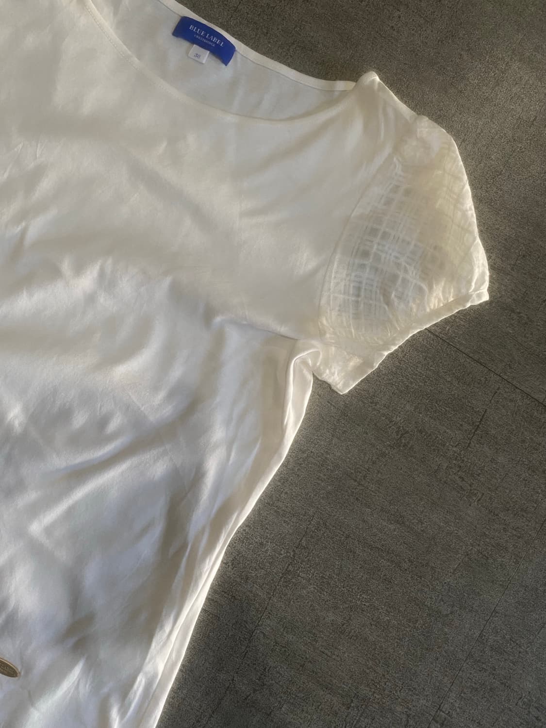 Burberry 버버리 달천깔페어리 핀터깔y2k 블루라벨 반팔블라우스 상품이미지2