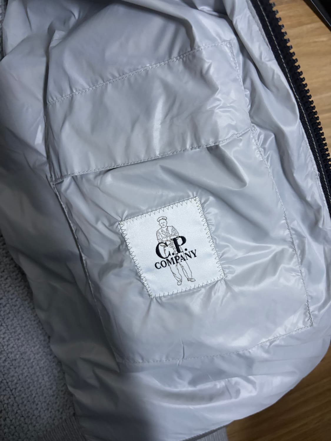Cp컴퍼니 니트 패딩 코리아 익클 상품이미지4