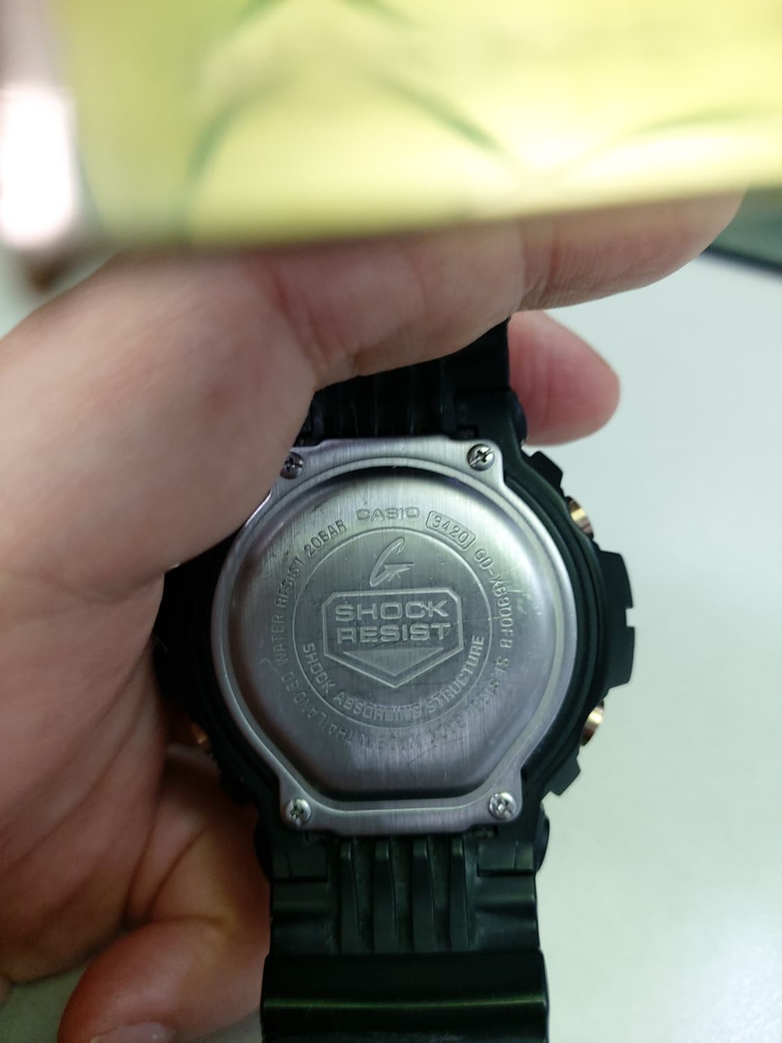 블랙 앤 골드 조합이 아주 멋있는 카시오 지샥 시계 상품이미지4