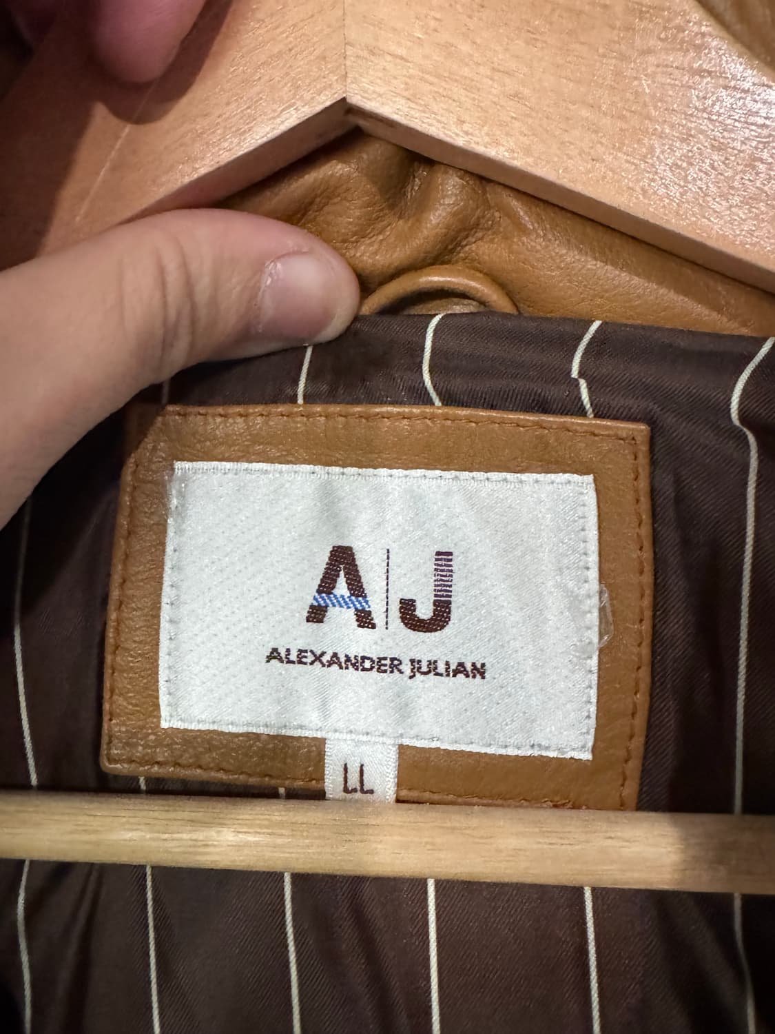 알렉산더 줄리안 카우하이드 가죽 다운 자켓 상품이미지5