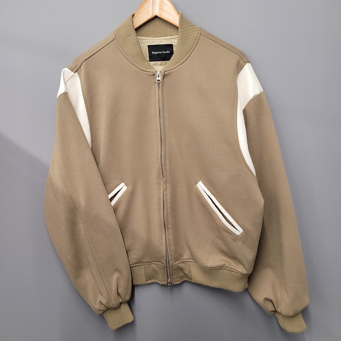 마젠타 스튜디오 바시티 자켓 베이지  상품이미지1