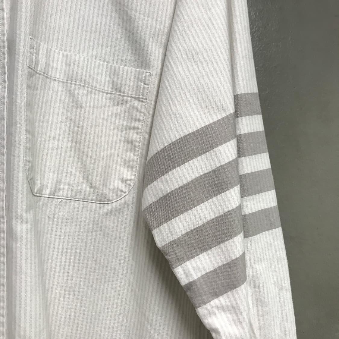 톰브라운 스트라이프 셔츠 4 상품이미지4