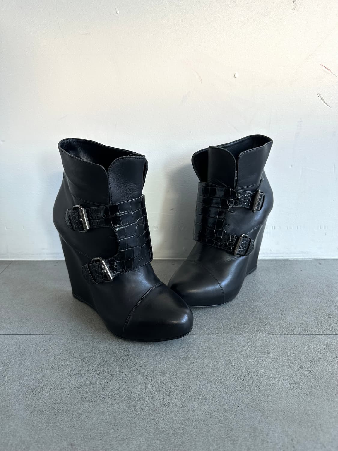 사카이 블랙 버클 레더 웨지부츠 상품이미지2