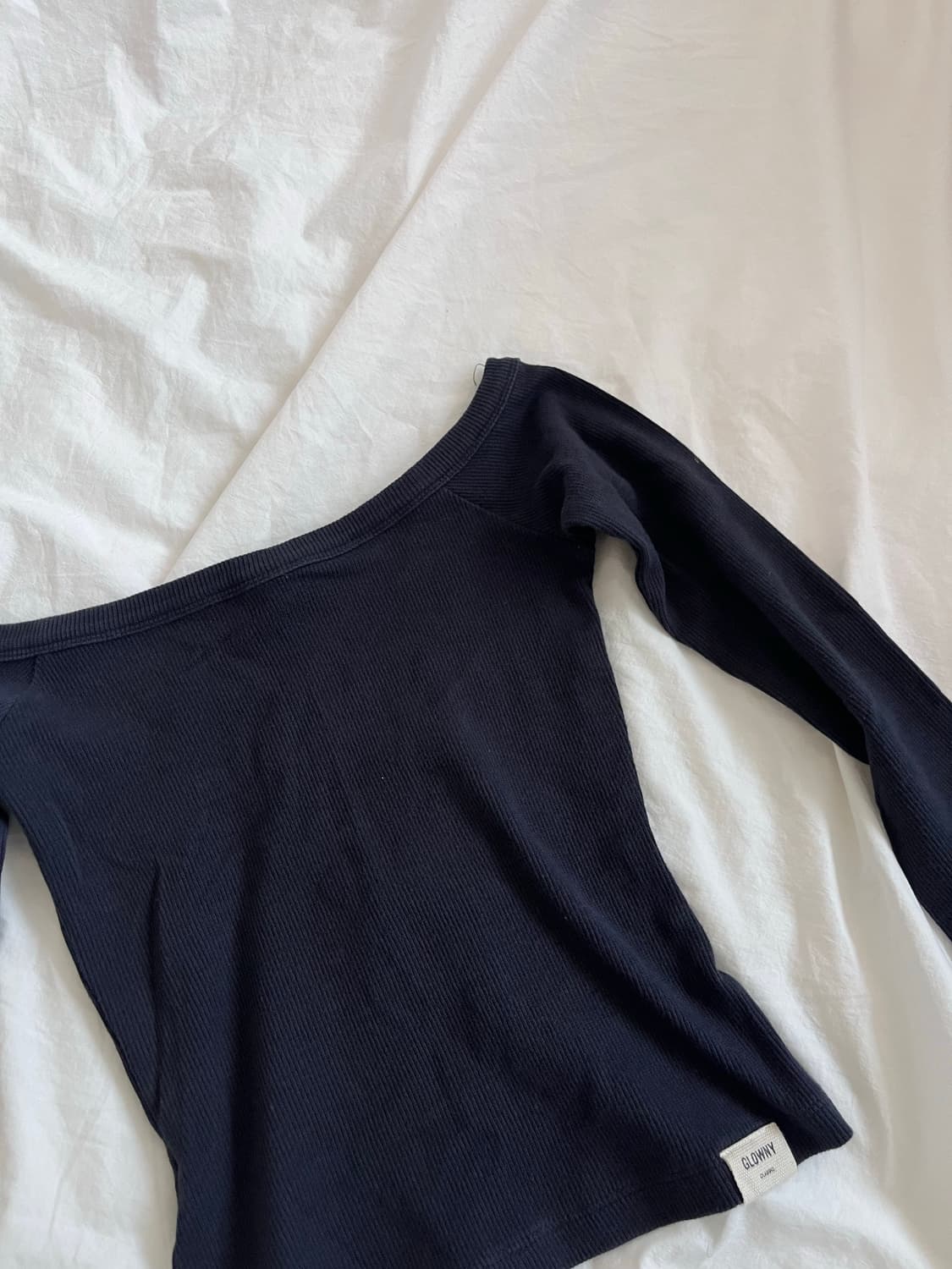 글로니 오프숄더 롱 슬리브 네이비 G OFF SHOULDER 상품이미지6